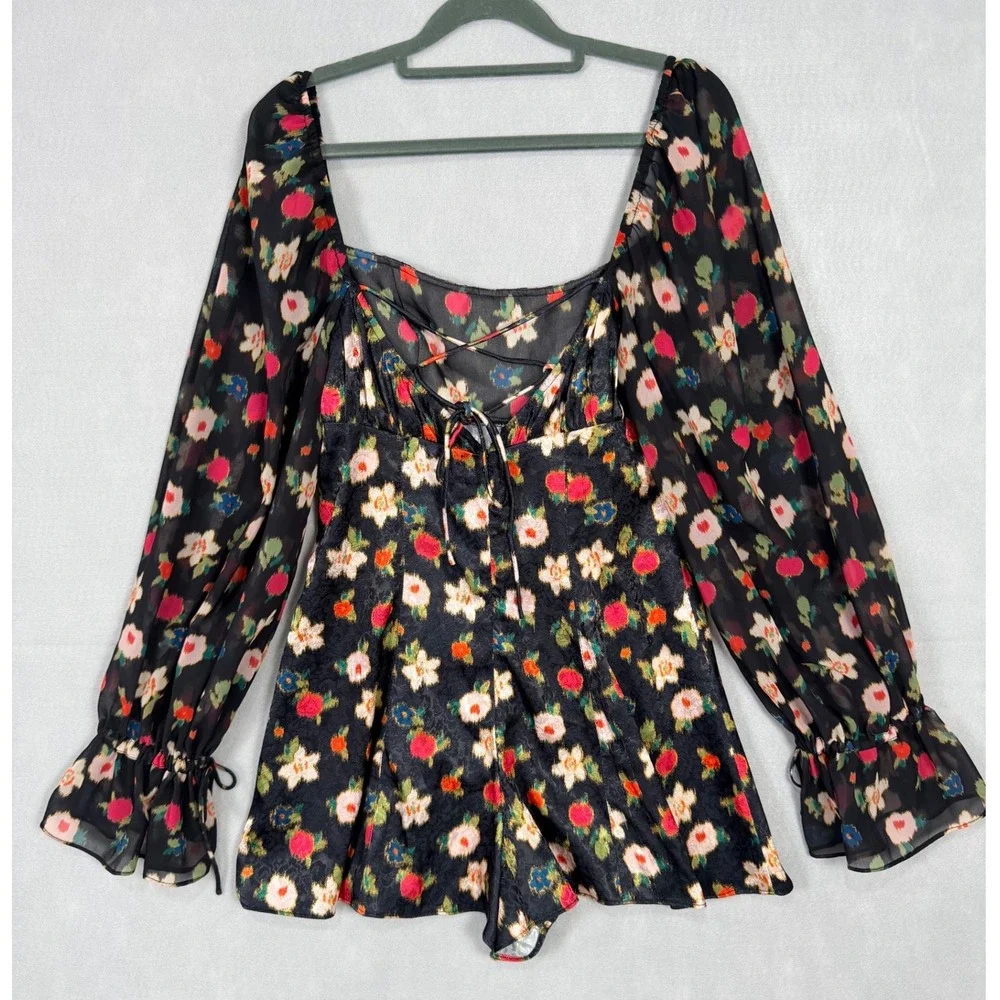 Urban Outfitters Romper Shorts Medium‎ Black Floral NWOT Satin Chiffon Sleeve